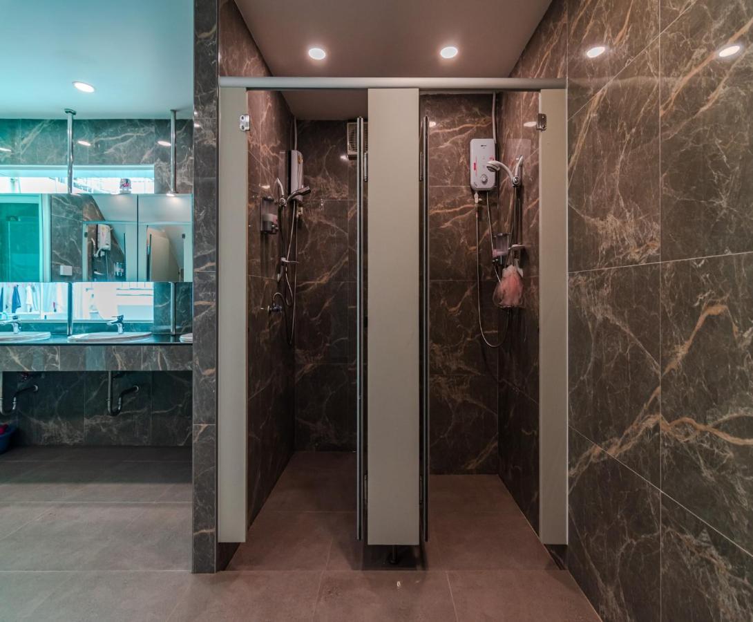 Hotel The Victory View (Adults Only) Bangkok Esterno foto