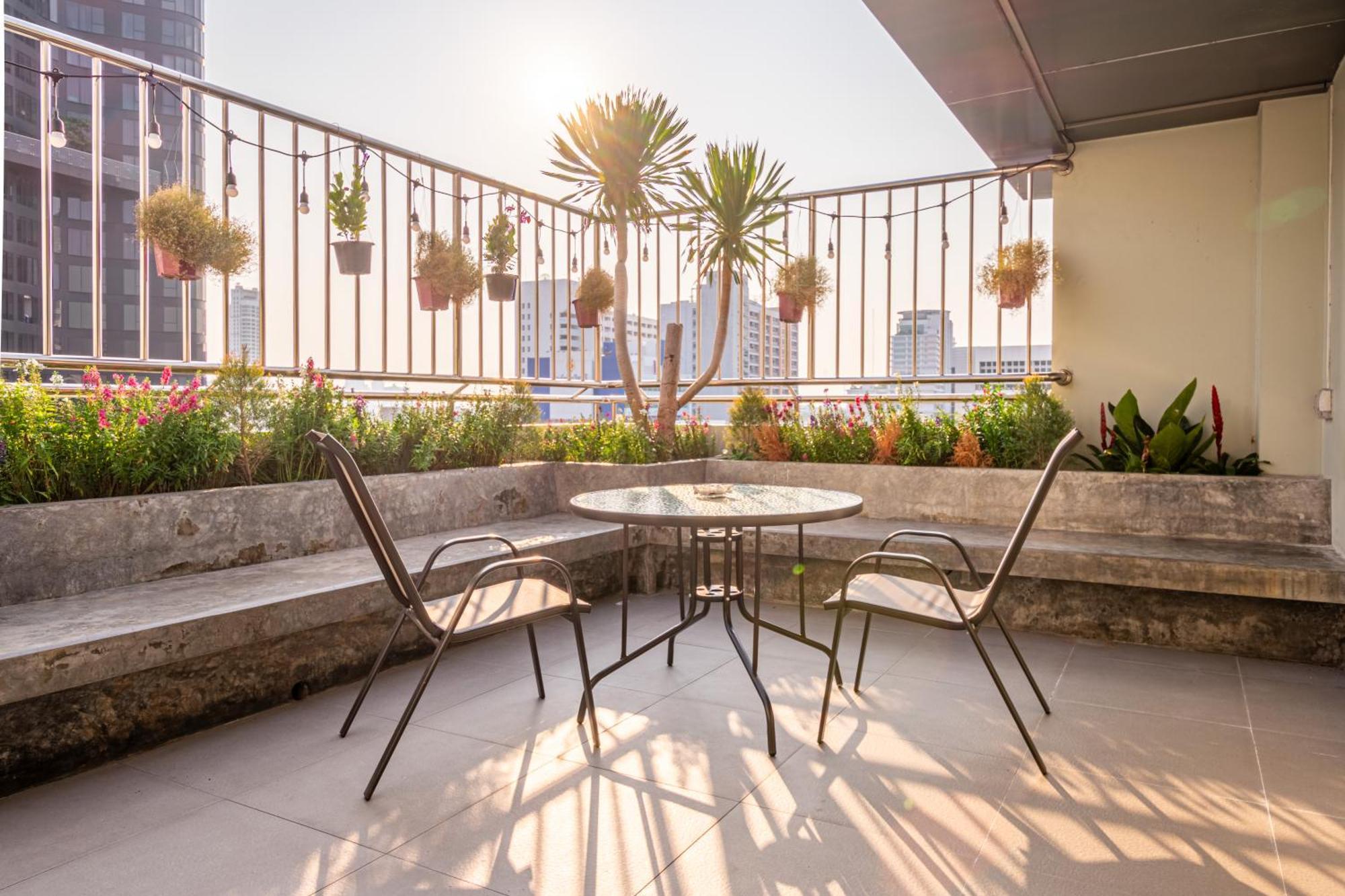 Hotel The Victory View (Adults Only) Bangkok Esterno foto